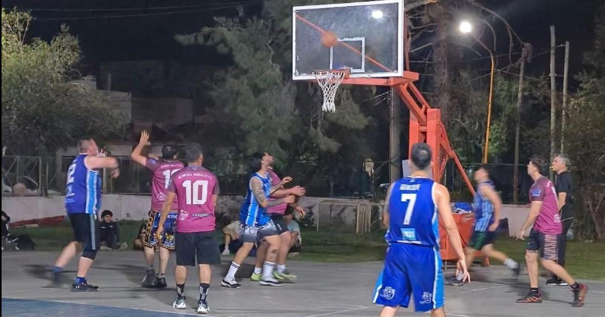 Relanzan la Categoriacutea Libre en la Liga Municipal de Baacutesquet