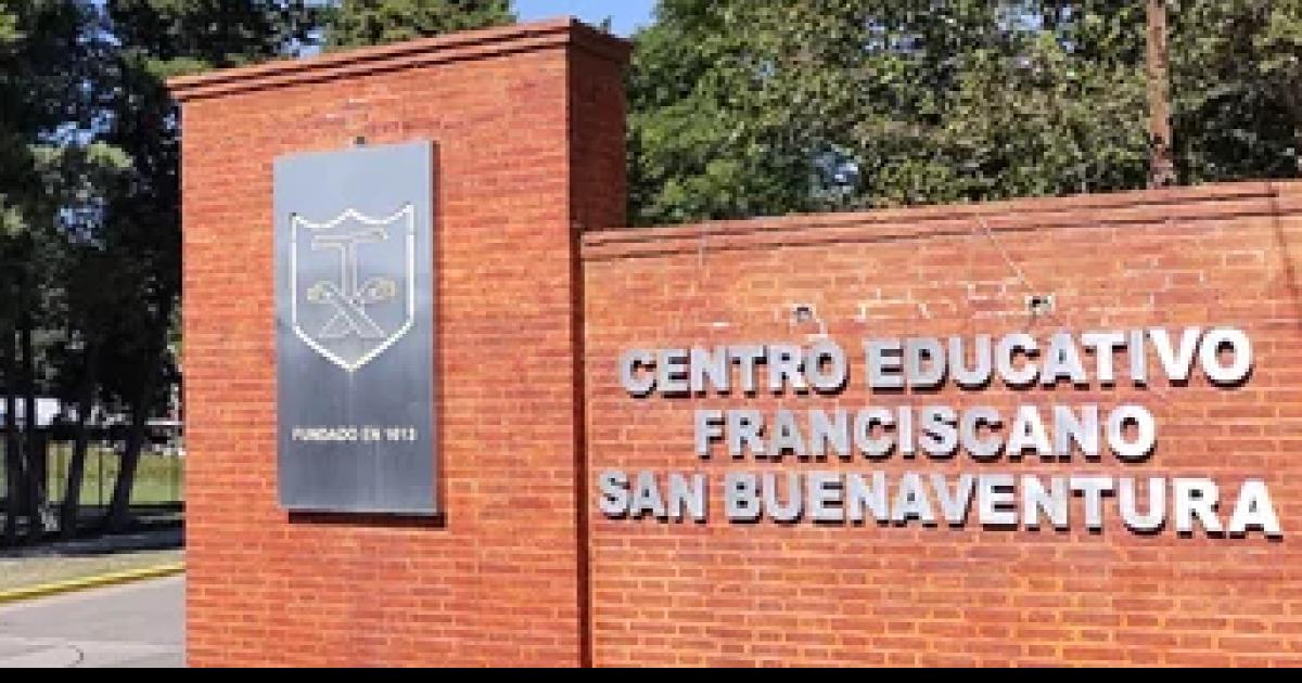 De terror- un alumno atacoacute con agua hirviendo a un preceptor que quedoacute bajo apoyo psicoloacutegico