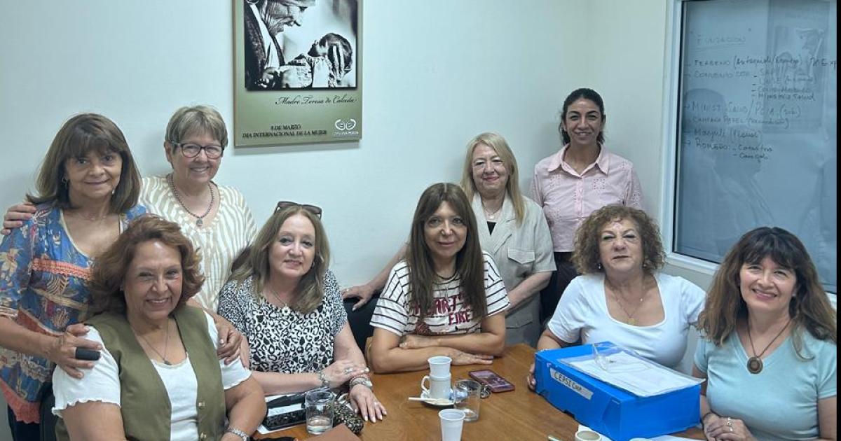 Cooperadora del CEPSI Eva Peroacuten presentoacute a su nueva comisioacuten directiva