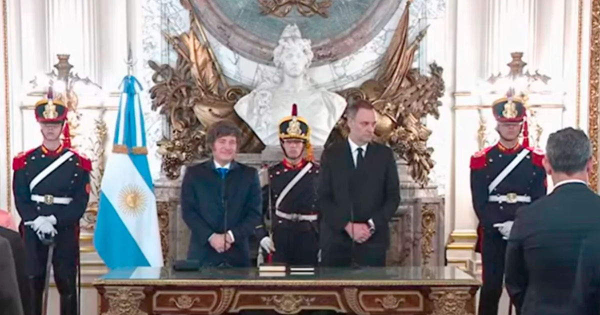 Manuel Adorni juró como Jefe de Gabinete