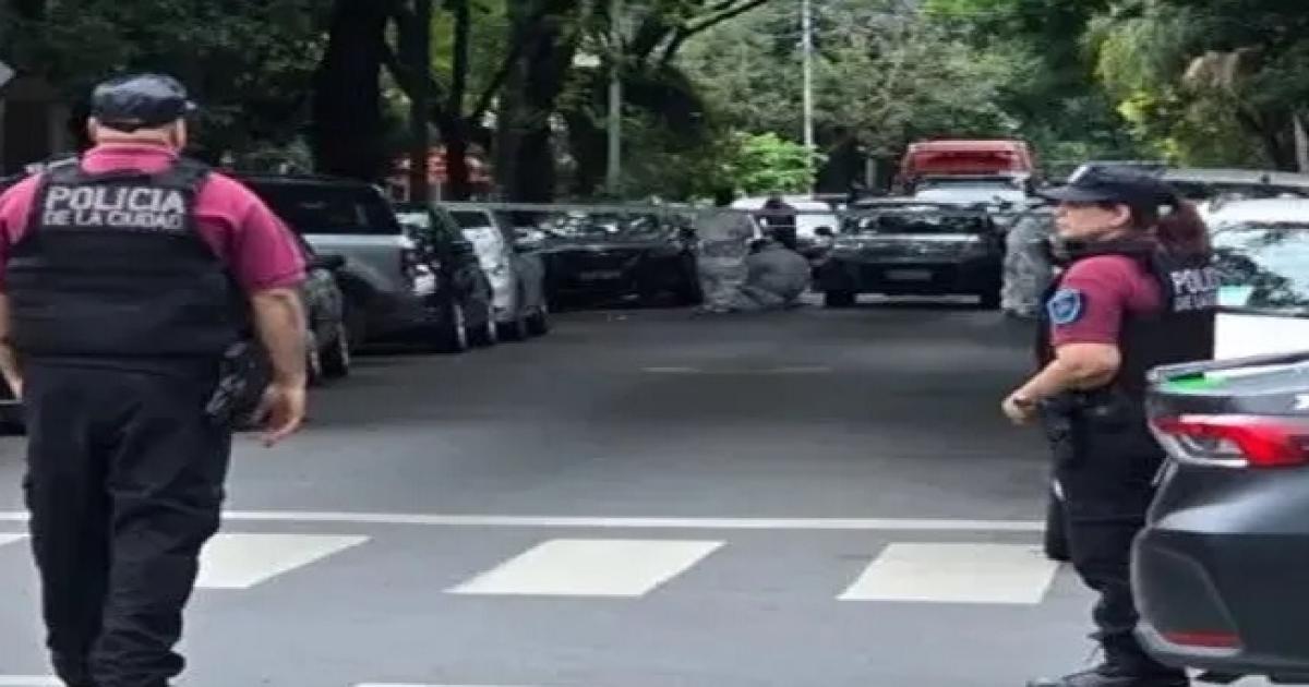 Un delincuente abatido como tiene que ser- se filtroacute el audio del policiacutea retirado tras la salidera fatal en Nuacutentildeez