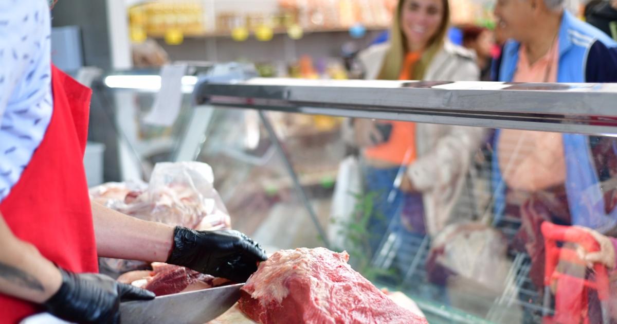Mientras subioacute el precio de la carne vacuna la de pollo tuvo una baja y la de cerdo se mantuvo estable