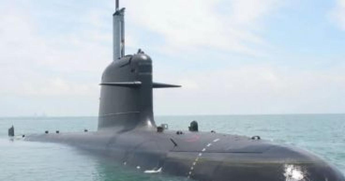 Defensa- Milei anuncioacute que le compraraacute submarinos y buques a Francia