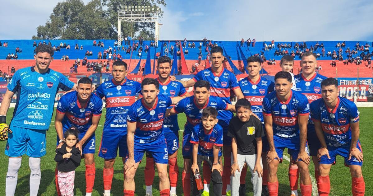 Guumlemes  anuncioacute la desvinculacioacuten de tres futbolistas