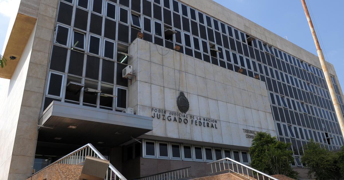 COMPLEJIDAD- Los extranjeros han sido apresados en un hotel céntrico En principio trascendió que llevaban documentación apócrifa uno papeles italianos y otro con antecedentes sobre drogas