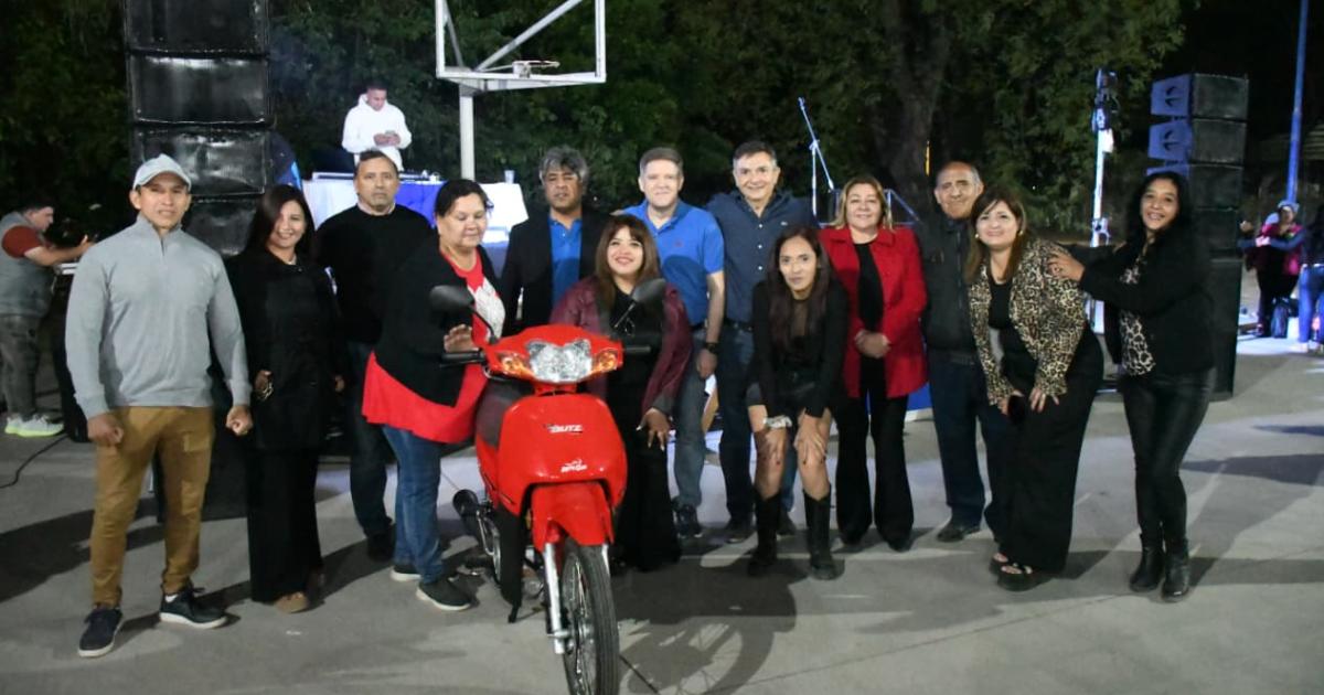 Funcionarios de la Capital acompantildearon al Suoem en la celebracioacuten del Diacutea del Empleado Municipal