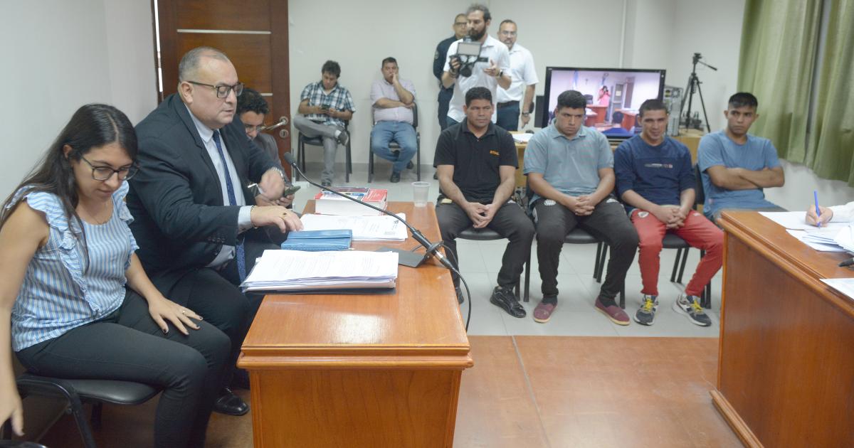 TRÁMITE Y REJAS- El cuarteto fue conducido a los tribunales bandeños en febrero pasado La jueza Luciana Oyola refrendó las preventivas sin objeciones