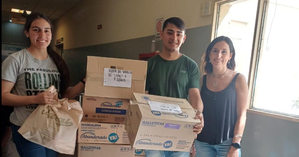 Alumnos impulsaron una campantildea solidaria por los nintildeos del Cepsi