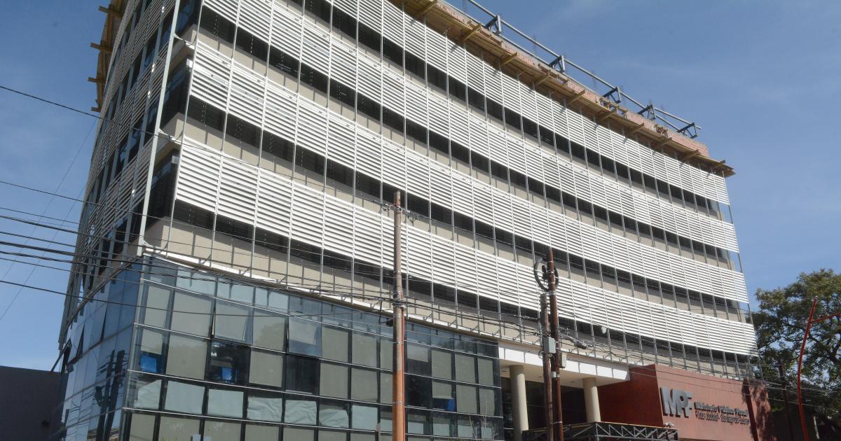 Acusan a falsa abogada por estafa en 10 M con el verso de casa propia