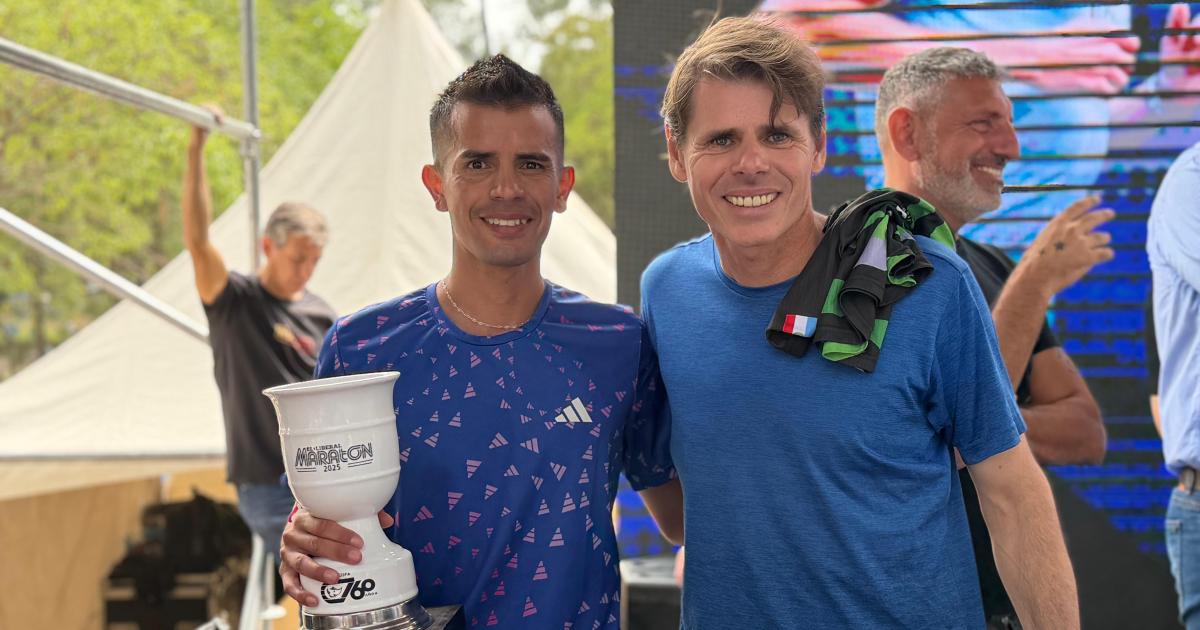 Fresia junto a su entrenador Pablo Barrag�n