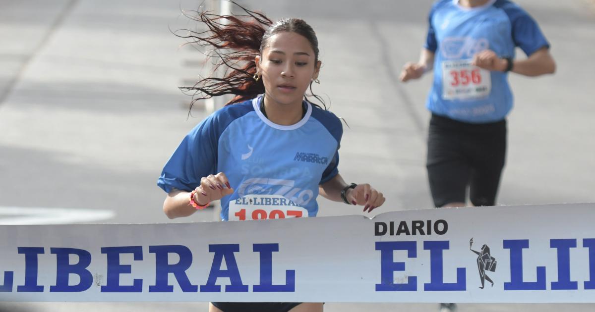 Valentina Velaacuterdezla tucumana que conquistoacute los 10K
