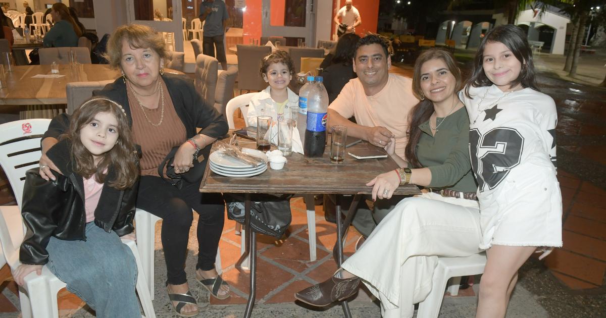 SANTIAGO LAWN TENNIS DE FESTEJO