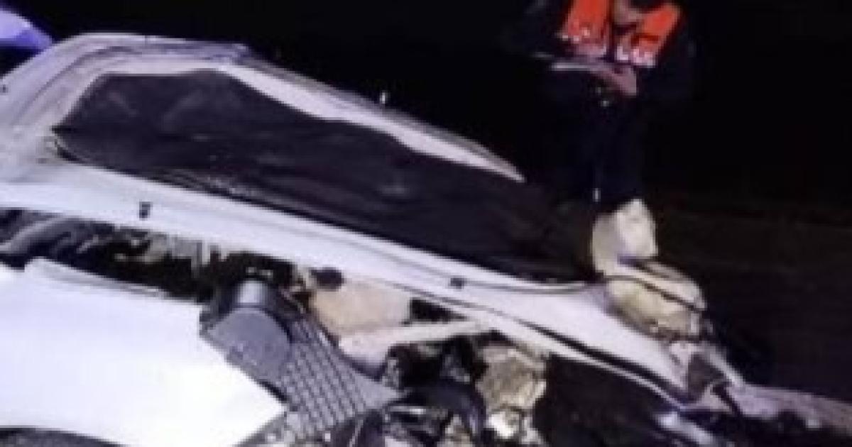 Camioneta se cruzoacute de carril y provocoacute un choque en cadena