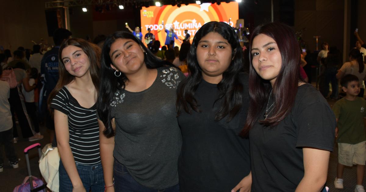 SE VIVIOacute LA FIESTA DE LA LUZ EN EL FOacuteRUM