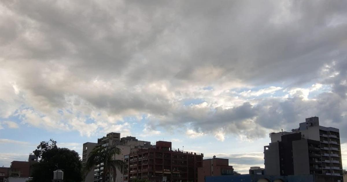 Lunes gris y con maacuteximas de 32degC- asiacute estaraacute el tiempo este 10 de noviembre en Santiago del Estero