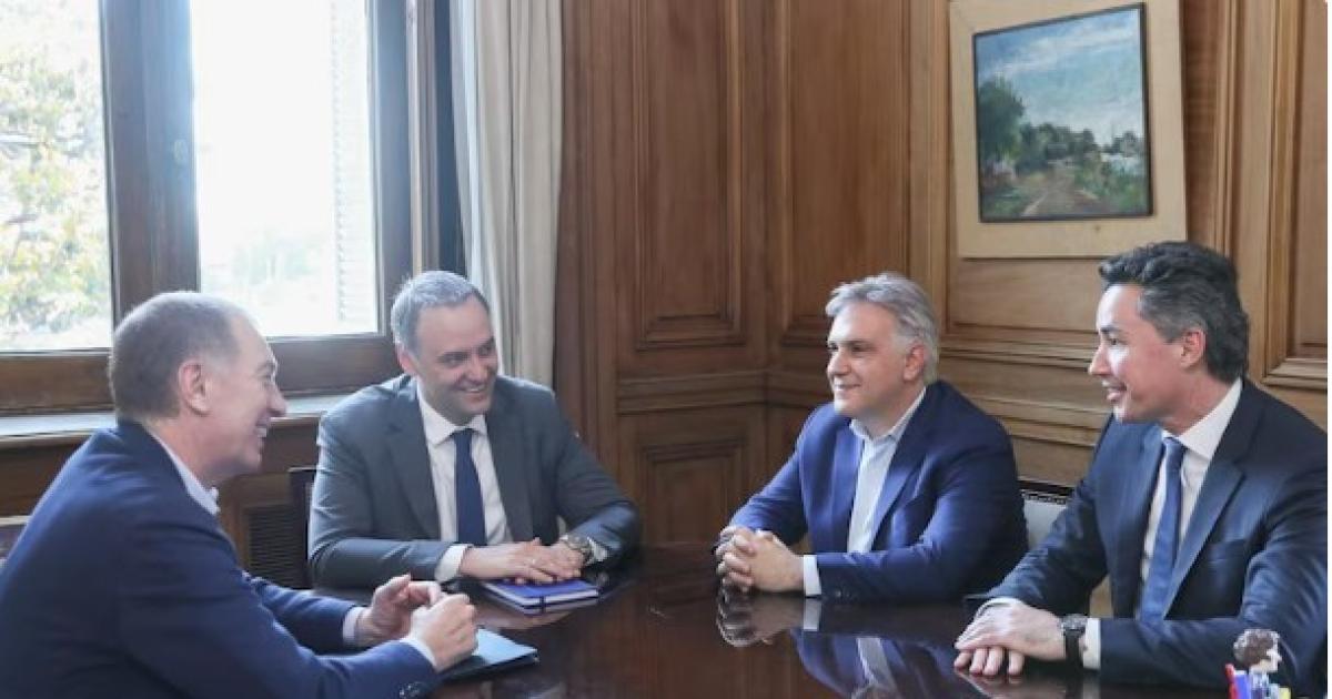 Santilli se reunioacute con gobernadores para lograr apoyos clave para el Presupuesto y destrabar conflictos