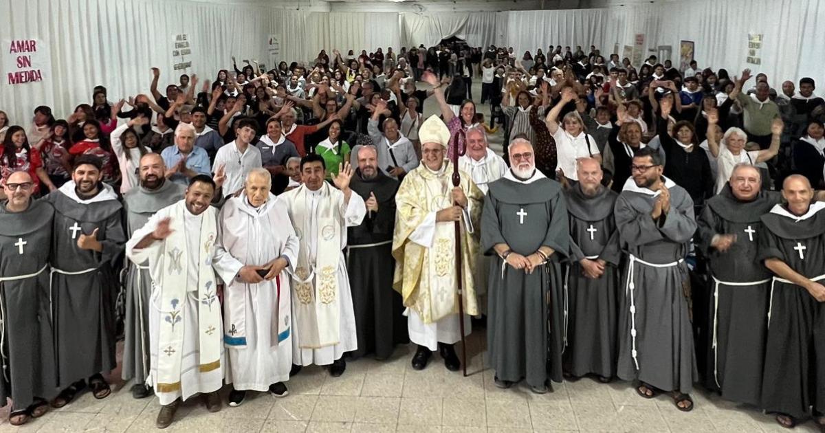 Los Hermanos Franciscanos de Cruz Blanca celebraron 50 antildeos