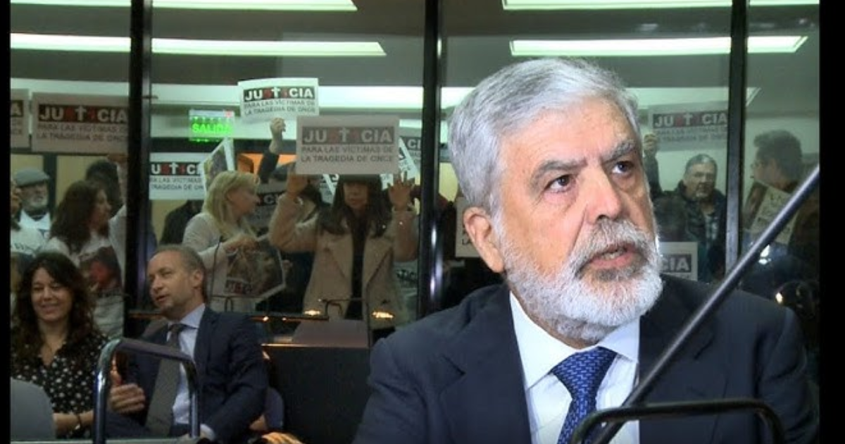 Ordenan detener a Julio De Vido tras ser condenado por la tragedia en Once