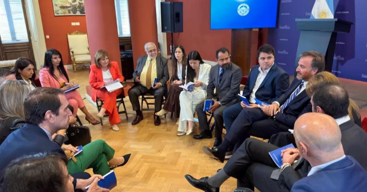 (Foto- X @PatoBullrich)