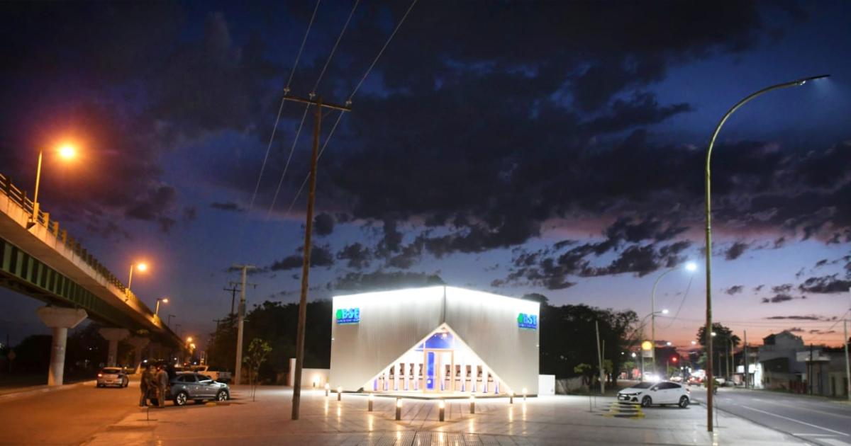 Banco Santiago del Estero- nuevo edificio de cajeros autom�ticos en La Banda