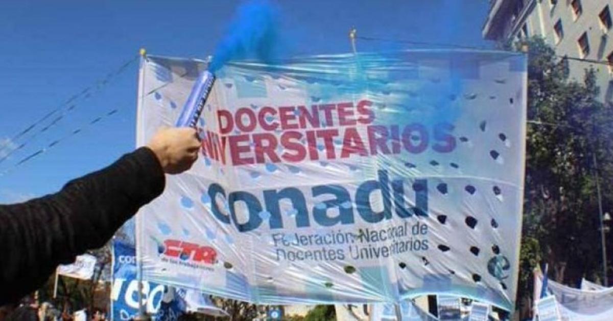 Docentes de universidades puacuteblicas ratificaron el paro de tres diacuteas en todo el paiacutes