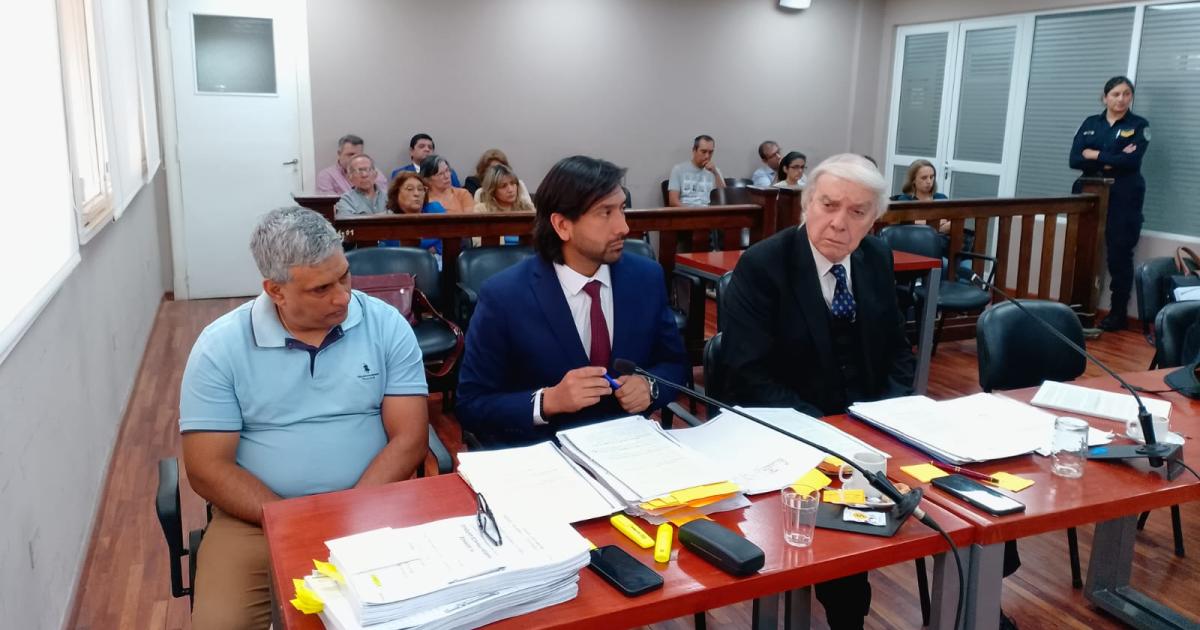 Recusaron al tribunal y juicio por homicidio de policiacutea quedoacute paralizado