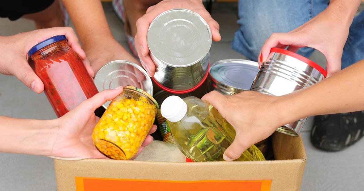  QUÉ DONAR Alimentos no perecederos productos navideños conservas etc