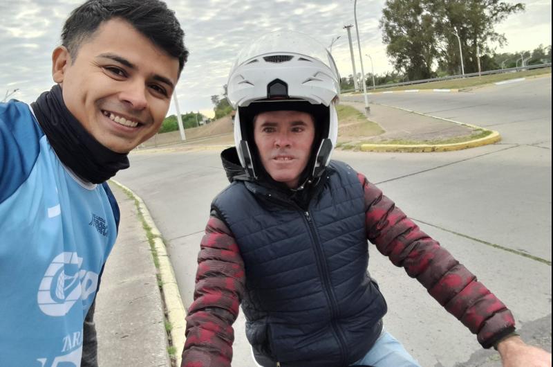 Con la fe en Dios y el traslado de un motociclista llegoacute a tiempo al Maratoacuten