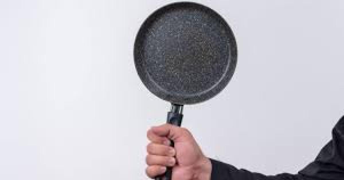 Atacoacute a su pareja con un sarteacuten y un cuchillo- iquestDoacutende estuviste todo el diacutea