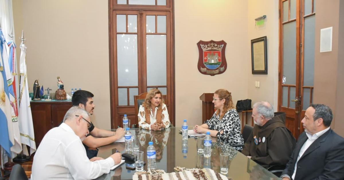 Fuentes se reunioacute con autoridades del convento y del museo San Francisco