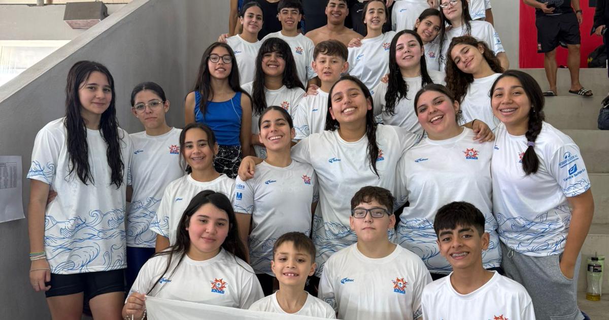 Destacada labor del equipo de natacioacuten de la escuela Normal Manuel Belgrano