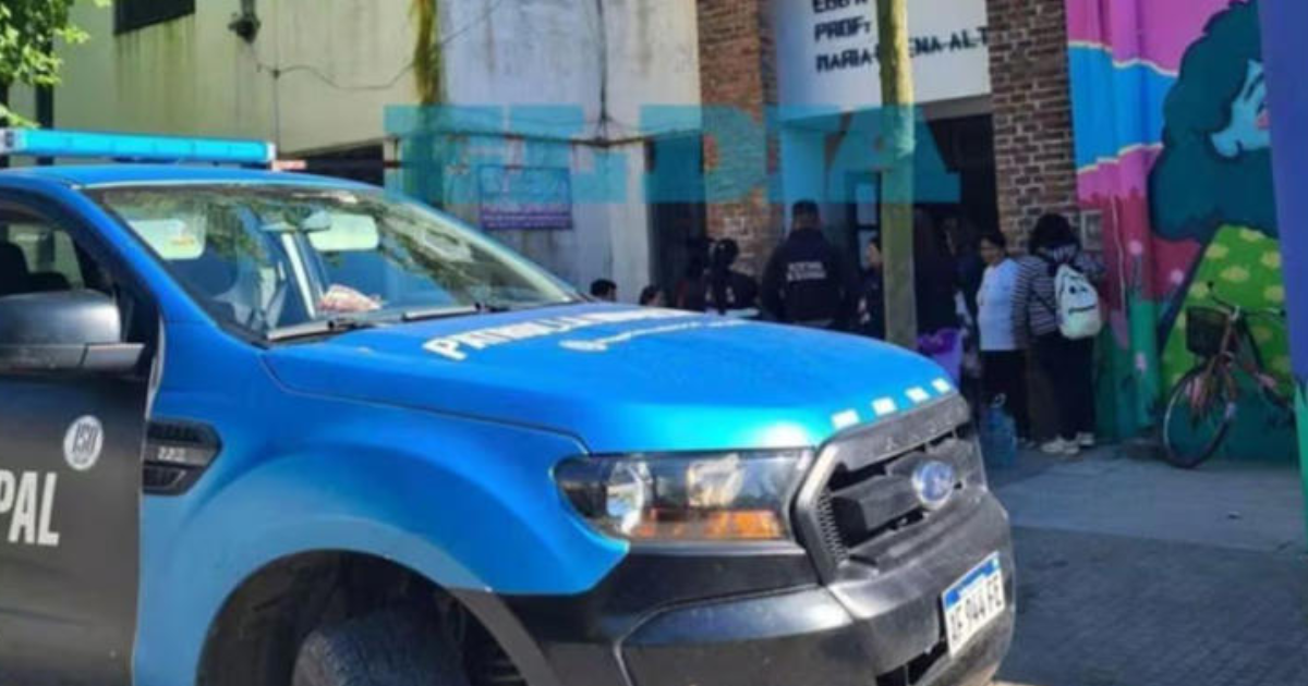 Batalla campal en la escuela- una pelea estudiantil derivoacute en un enfrentamiento entre docentes y padres