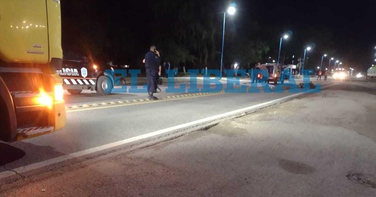 Un joven motociclista pierde la vida sobre Ruta 34- habriacutea impactado contra un camioacuten