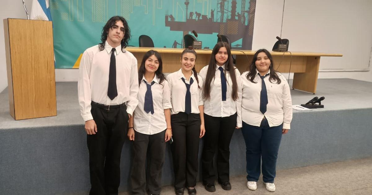 La Teacutecnica Ndeg 5 de Friacuteas fue mencioacuten especial en las Olimpiadas 2025