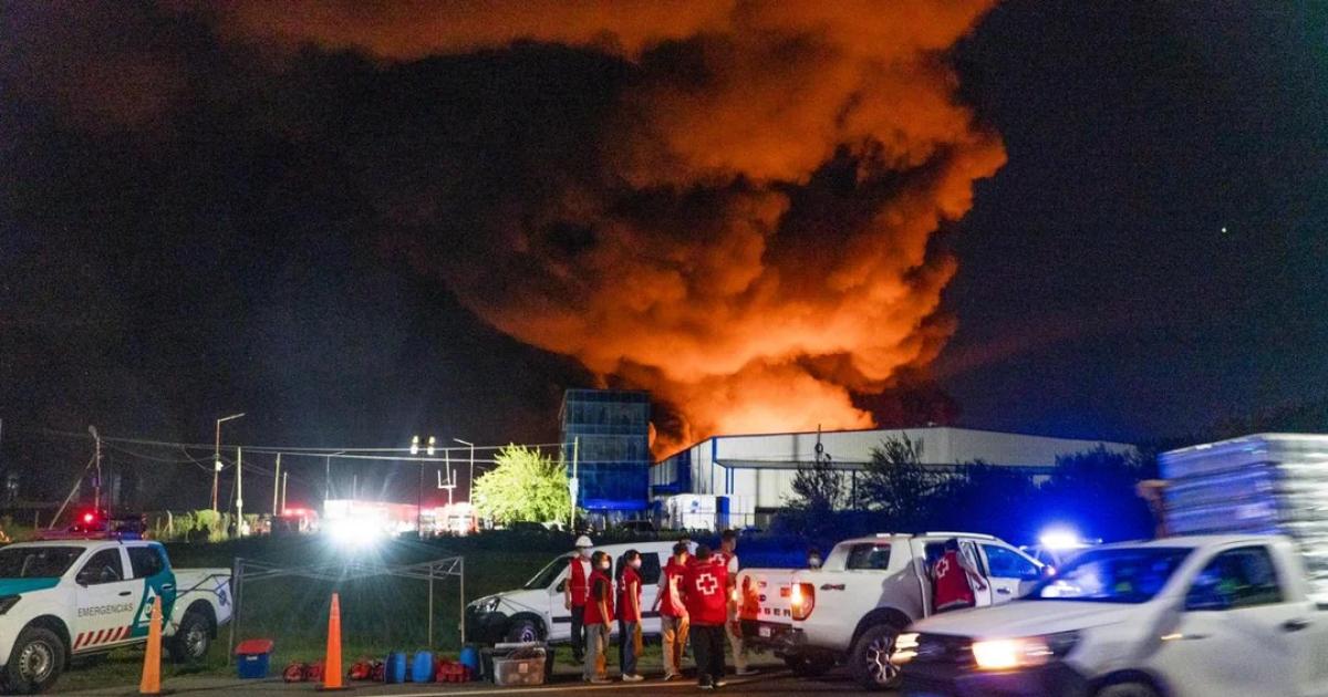 En total son diez las industrias afectadas por el fuego de la terrible explosioacuten en Ezeiza