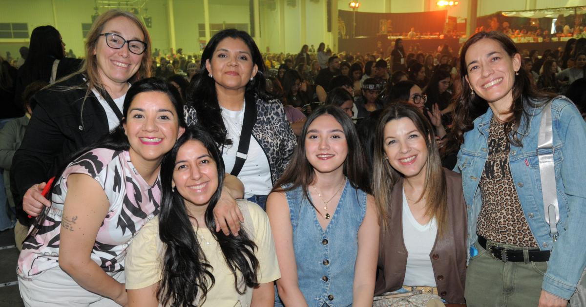 ABEL PINTOS DELEITOacute A LOS SANTIAGUENtildeOS