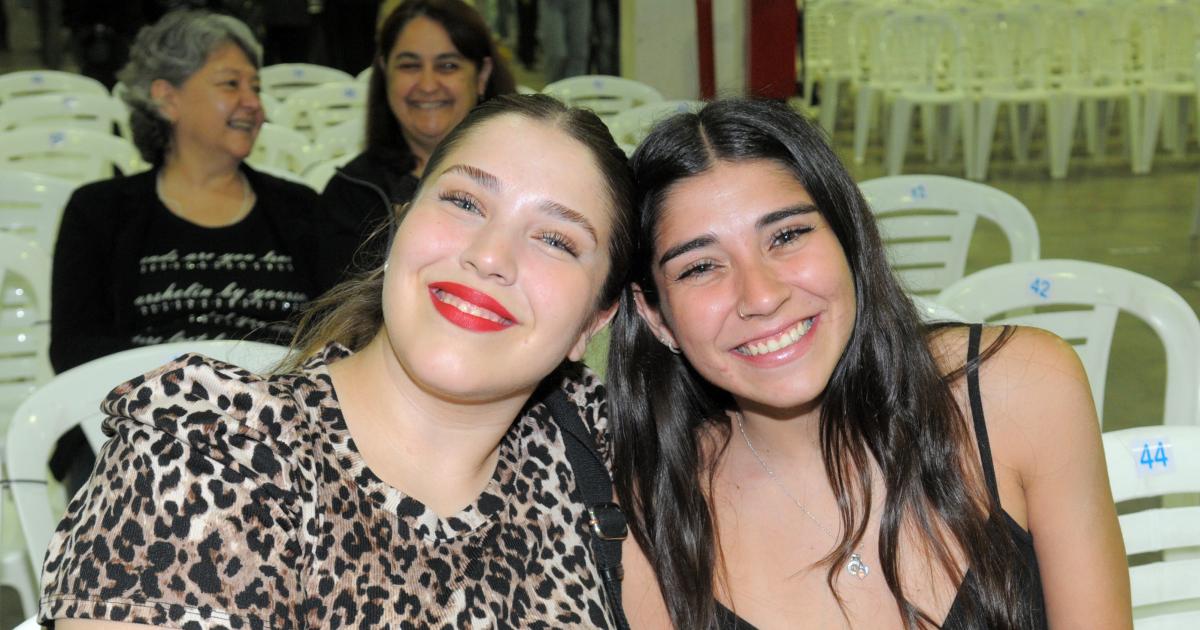 ABEL PINTOS DELEITOacute A LOS SANTIAGUENtildeOS