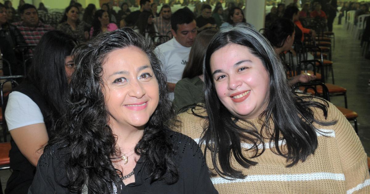 ABEL PINTOS DELEITOacute A LOS SANTIAGUENtildeOS