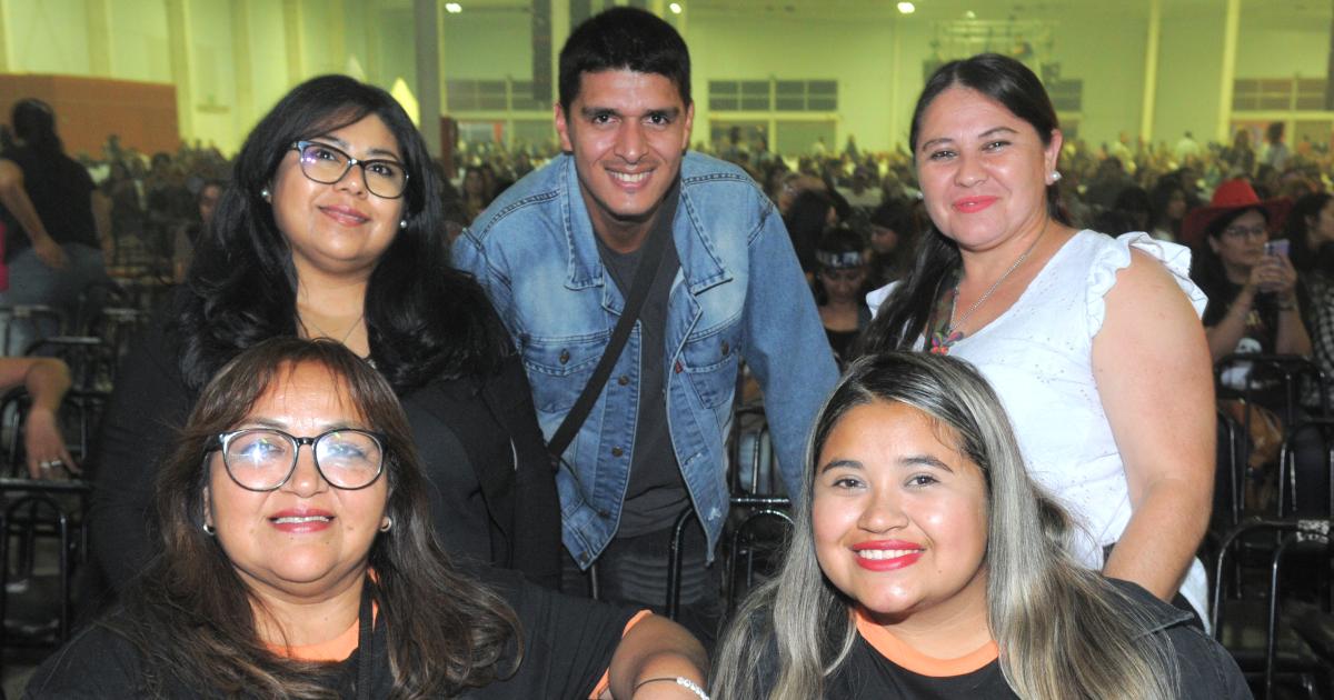 ABEL PINTOS DELEITOacute A LOS SANTIAGUENtildeOS