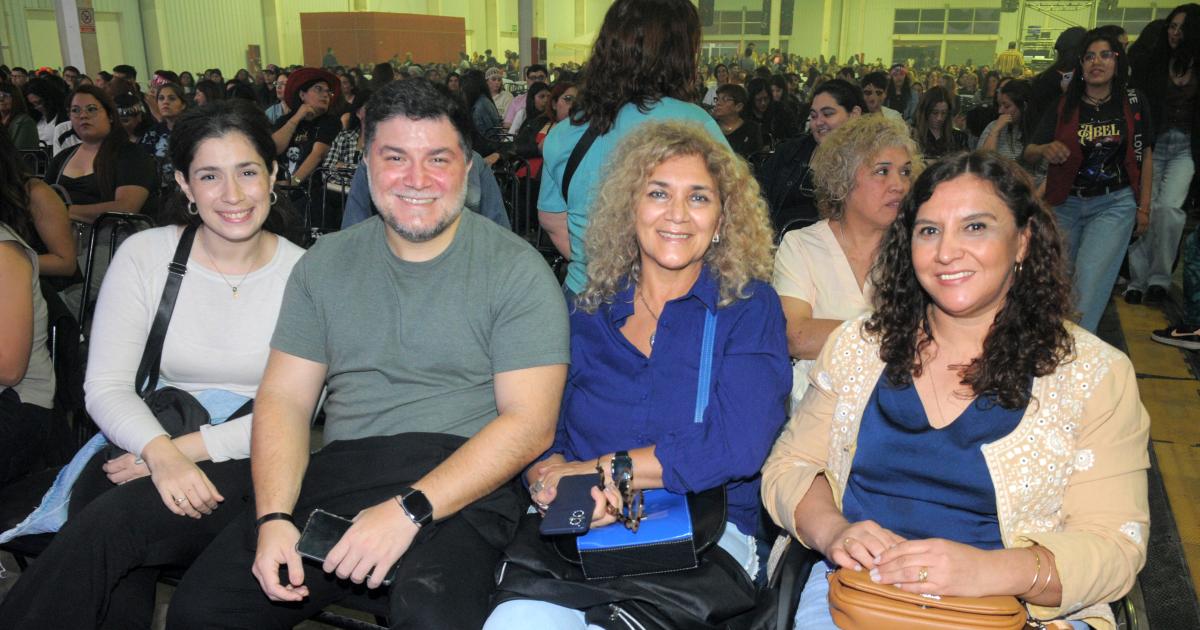 ABEL PINTOS DELEITOacute A LOS SANTIAGUENtildeOS