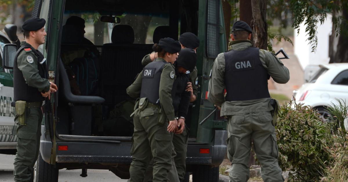 Detienen a jujentildeo con 19 kg de cocaiacutena en colectivo por ruta 34