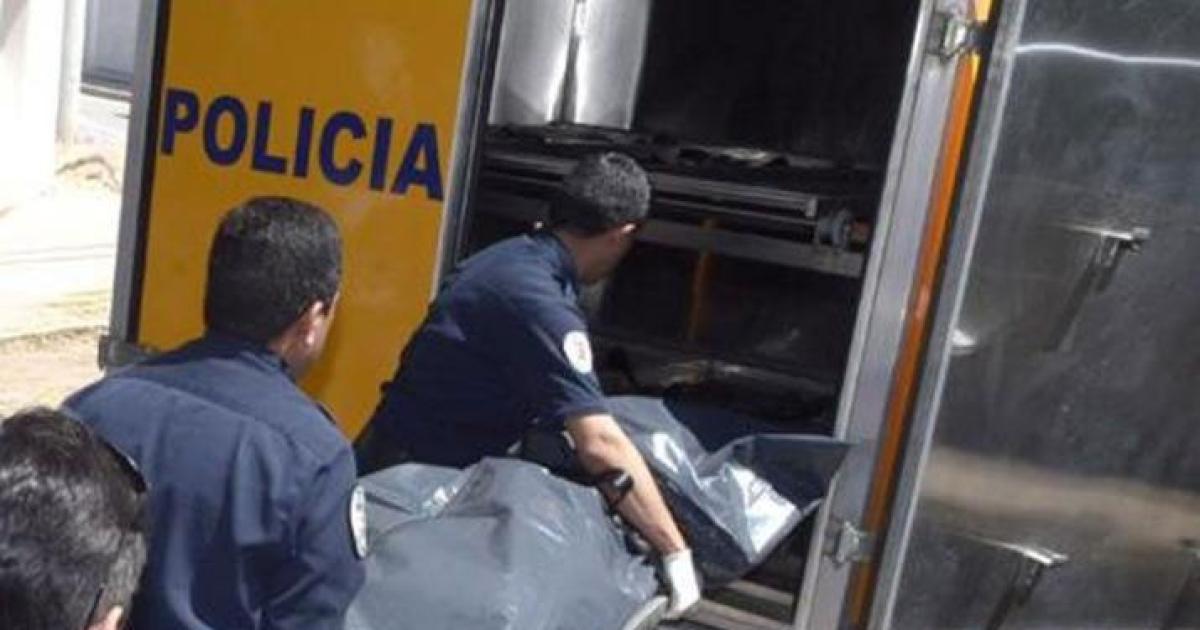 Salioacute a colgar las colchas de su padre en la soga se electrocutoacute y fallecioacute en el acto