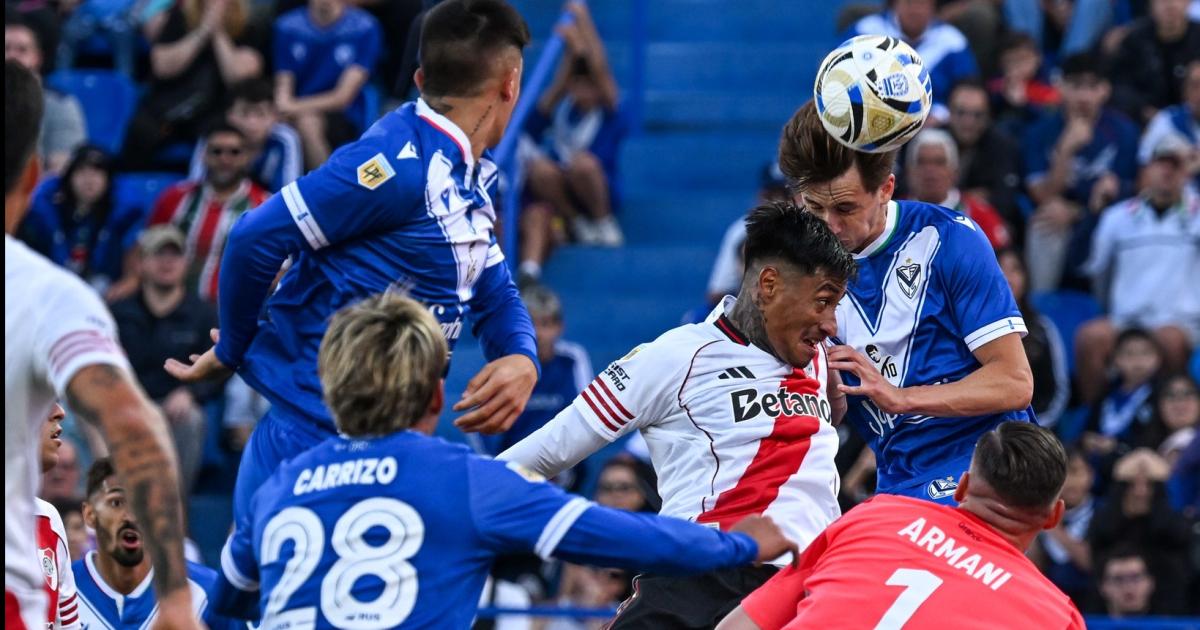 River tampoco pudo con Veacutelez y peligra su clasificacioacuten a la Libertadores 2026