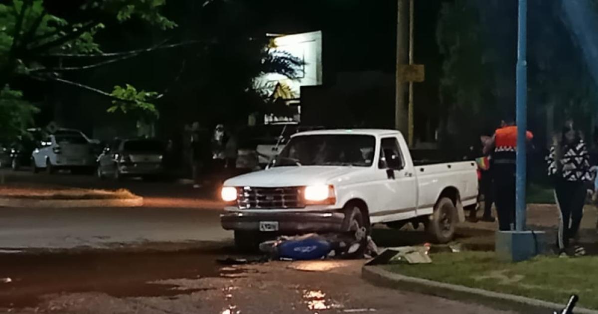 Grave choque en Antildeatuya- folclorista alcoholizado embistioacute a una moto con dos nenas de 4 y 14 antildeos