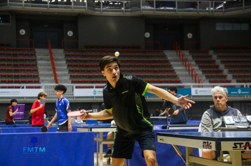 Un tenimesista local proyecta su futuro con un desafiacuteo internacional en Portugal