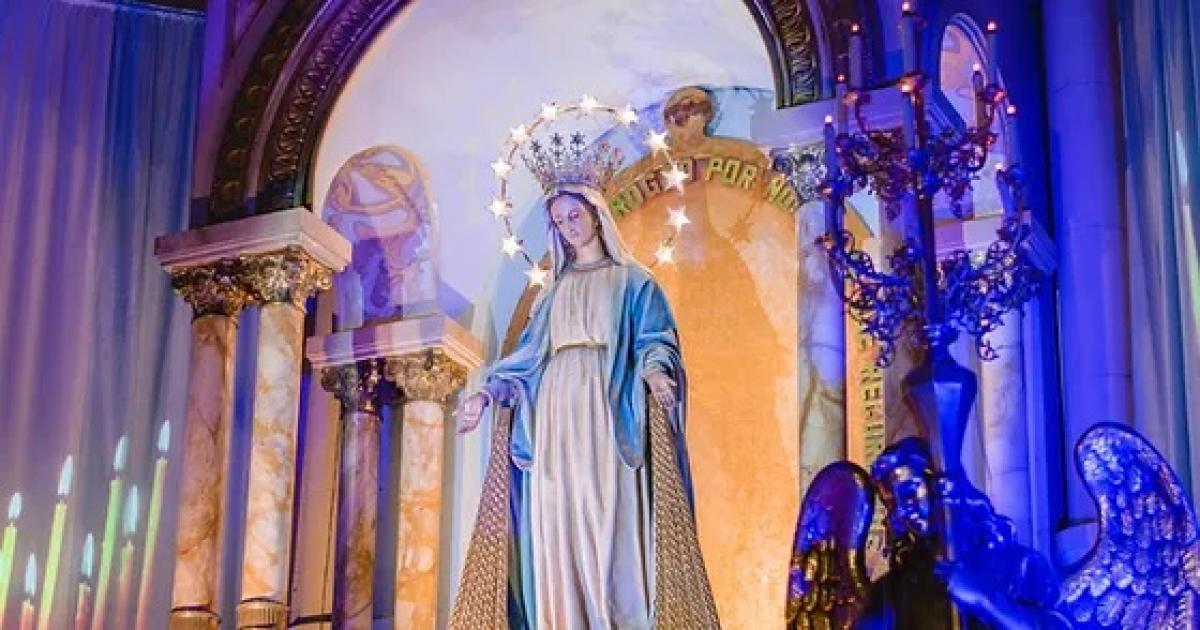 Comenzaron los actos en honor a la Virgen de la Medalla Milagrosa 