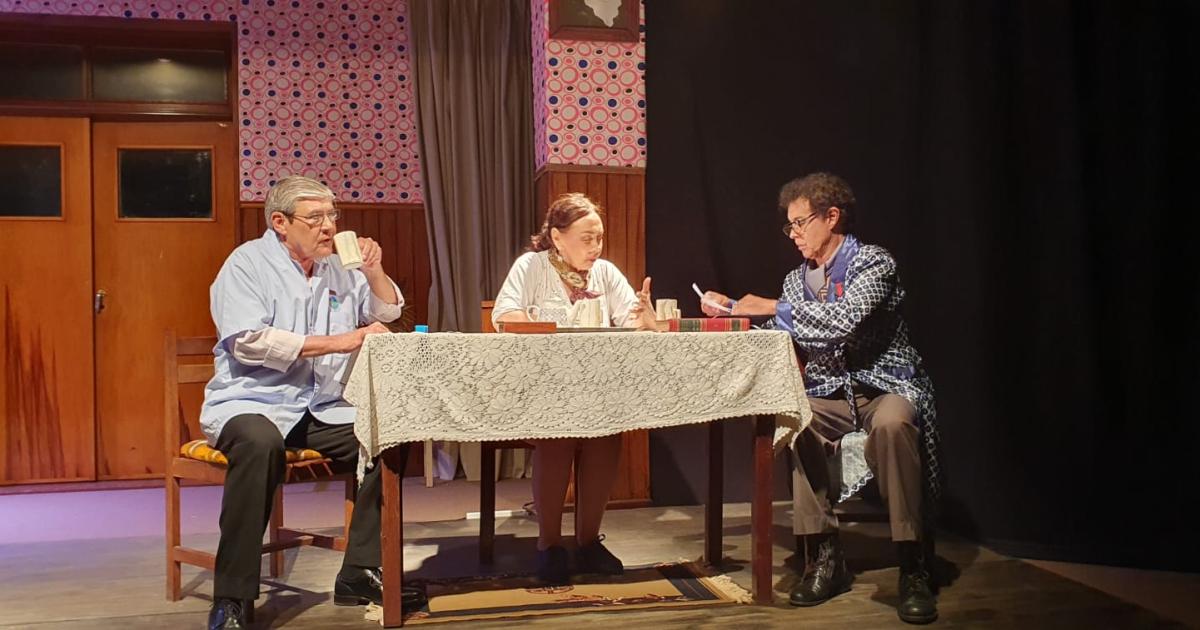 Hermanos- una comedia iacutentima 