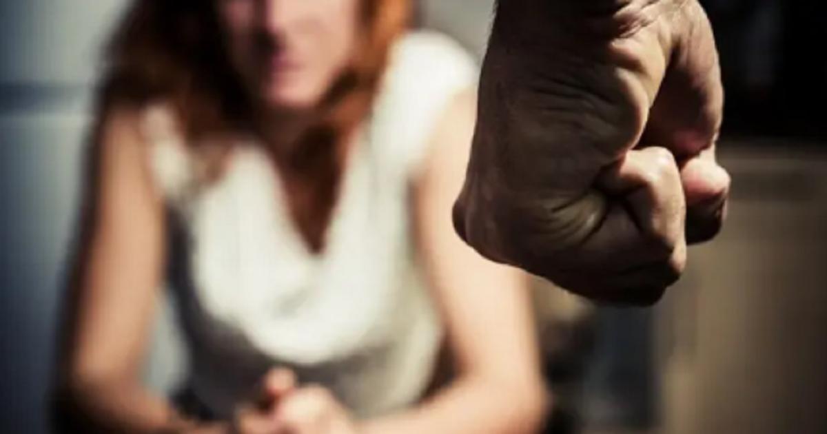 Prisioacuten preventiva por violencia de geacutenero- un sujeto golpeoacute y encerroacute a su expareja en el barrio Tarapaya
