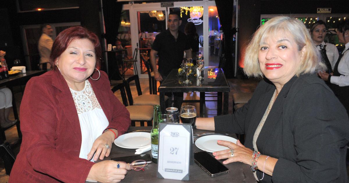 MUacuteSICA EN VIVO Y GASTRONOMIacuteA