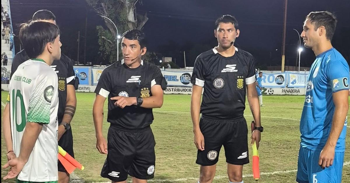 PARTIDOS Los equipos santiagueños salen a escena este domingo por la ltima fecha de la fase de grupos